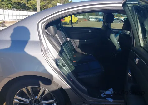 2013 Hyundai Genesis 3.8 z USA, uszkodzony, nr VIN KMHGC4DD6DU231232